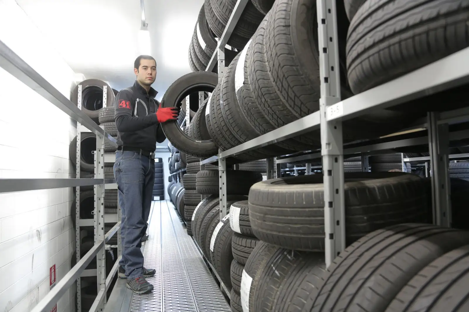 生物安全柜与离心机联用方案在实验样品处理中的技术要点