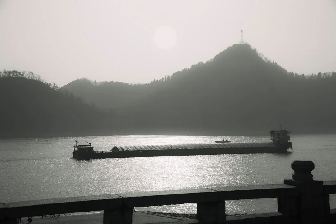 高校科研培养箱选购指南：温控精度与适用场景解析